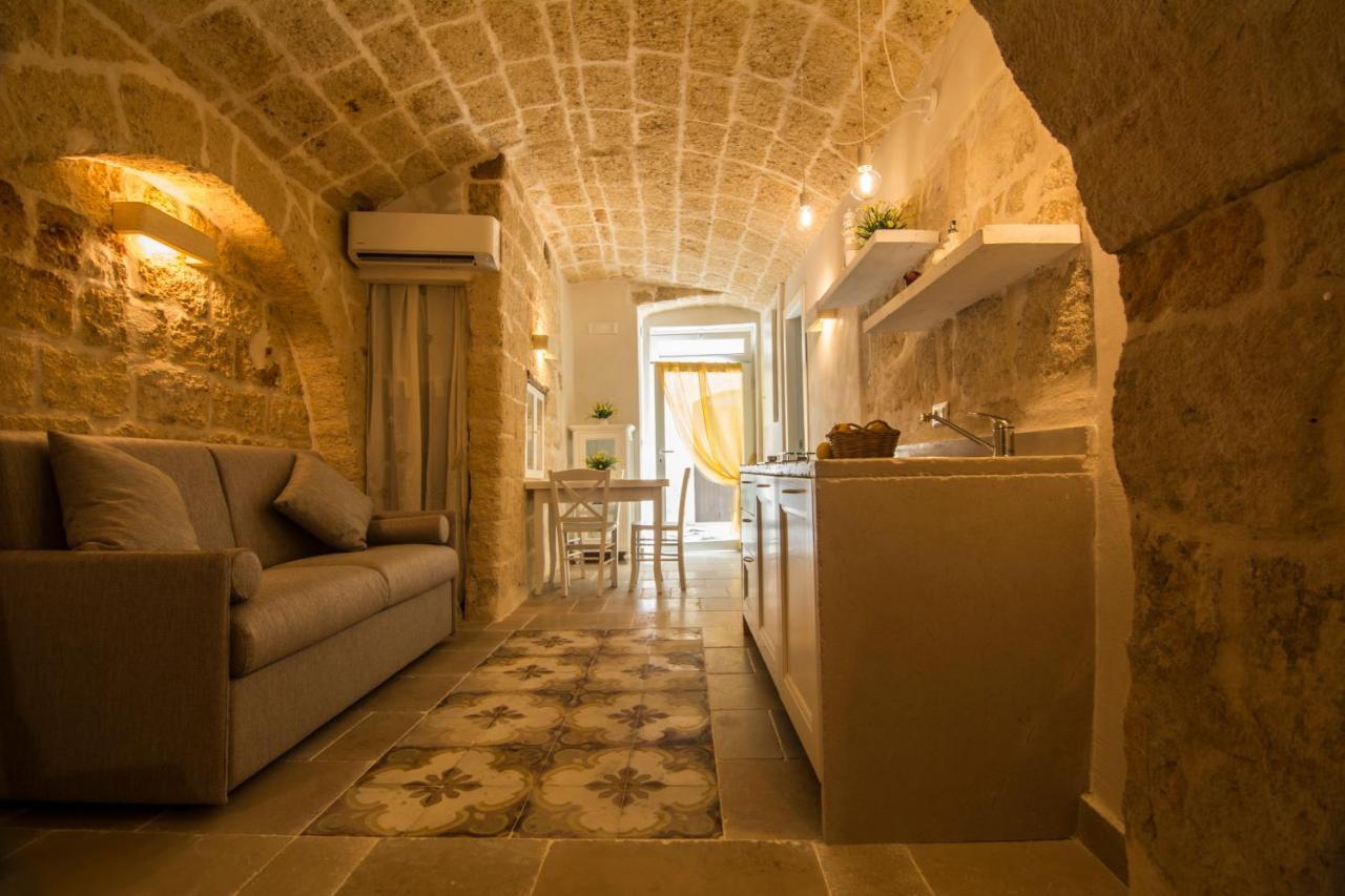 Dimore Del Borgo Antico - Il Sottano Монополи Экстерьер фото